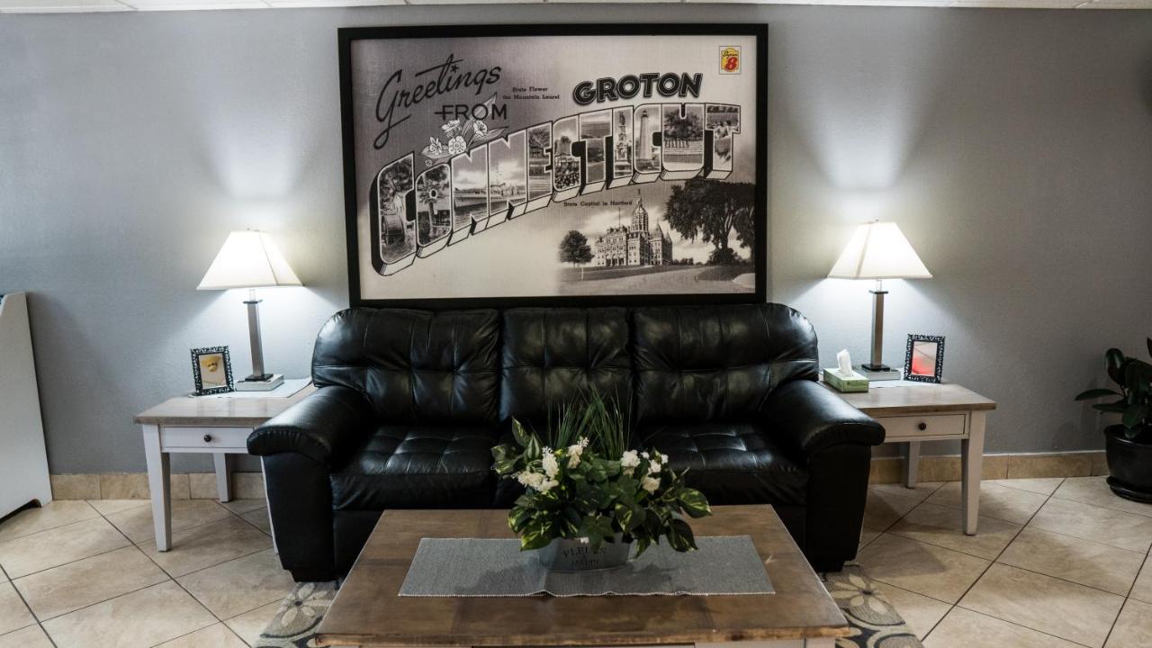 Super 8 By Wyndham Groton Hotel Luaran gambar